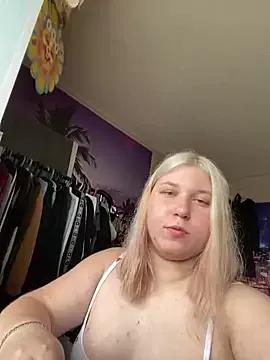 Kemeli008 webcams show profile image 