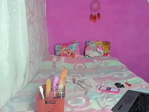 kennia_09 on StripChat