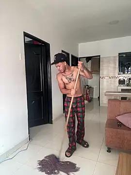 Kenny_zero from StripChat
