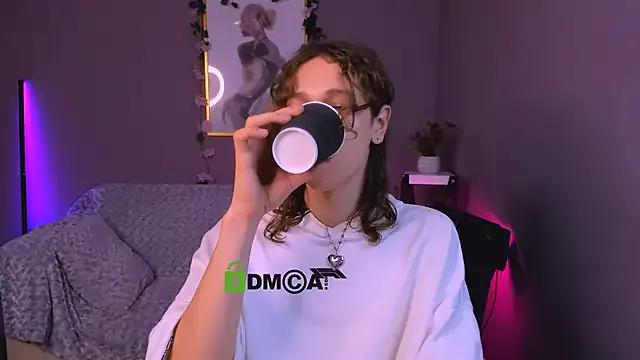 Kevi_sunn webcams show profile image 