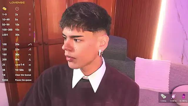 kevienmiet from StripChat is Freechat