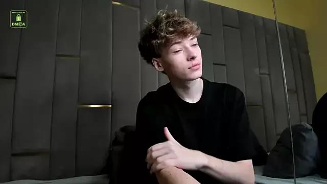 Kevin_Garsia from StripChat is Freechat