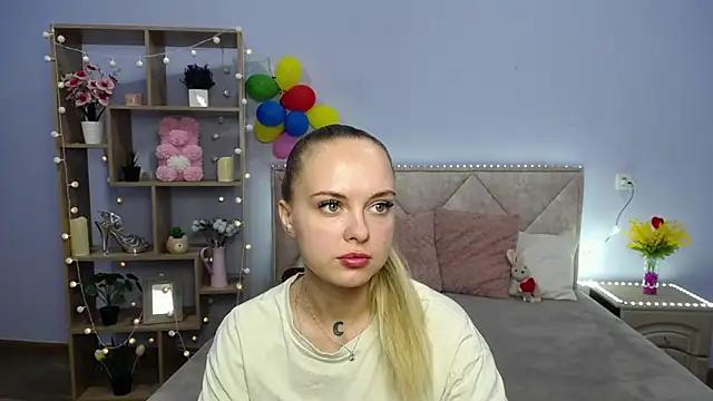 KhaleesiMoon from StripChat is Freechat