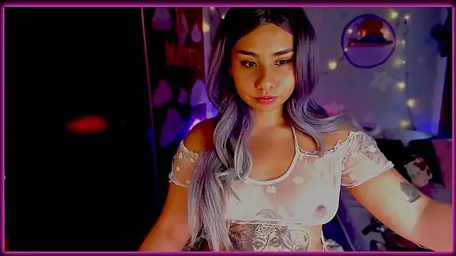 kiki_cavilll from StripChat