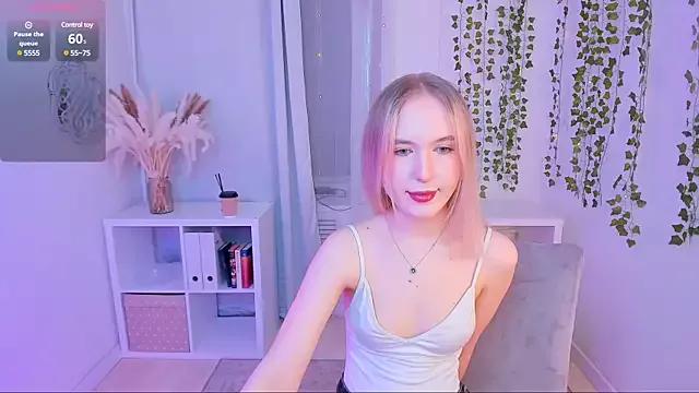 kikishyness from StripChat