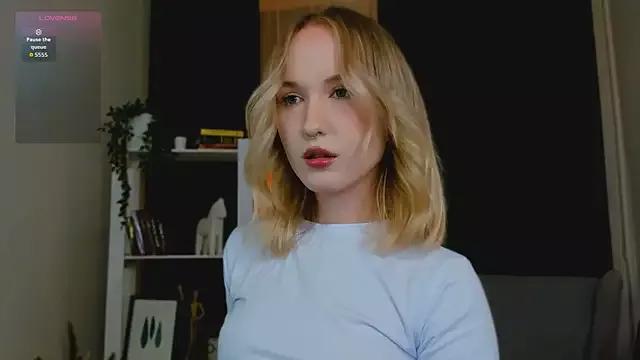 kikishyness from StripChat