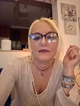 kikkastar from StripChat