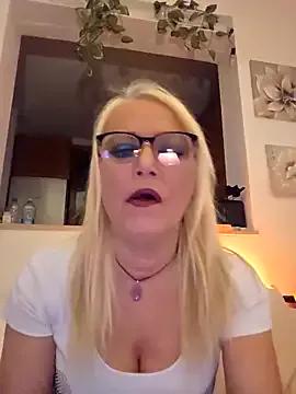 kikkastar from StripChat