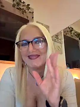 kikkastar from StripChat
