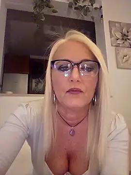 kikkastar from StripChat