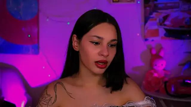 KimClarks_ from StripChat is Freechat