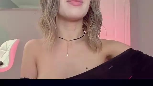 kimisun01 from StripChat