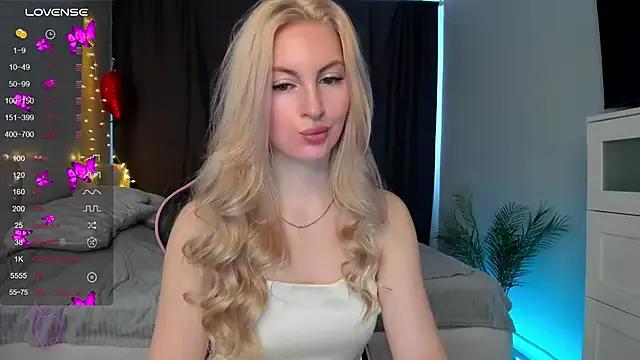 Kimmy_powell from StripChat