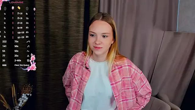 KinaSporcic from StripChat is Freechat