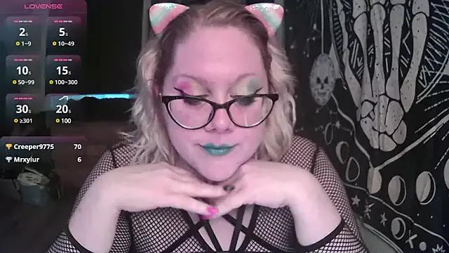 Kinky_Witch from StripChat is Freechat