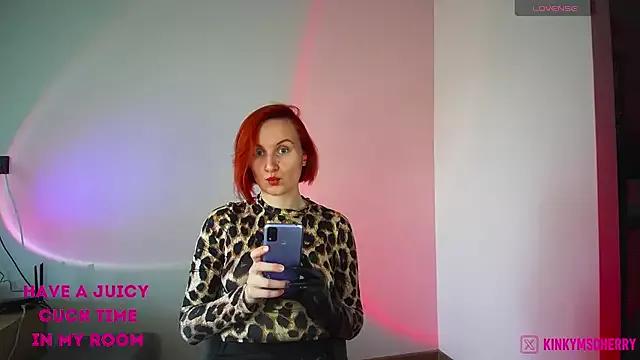 KinkyMissCherry from StripChat