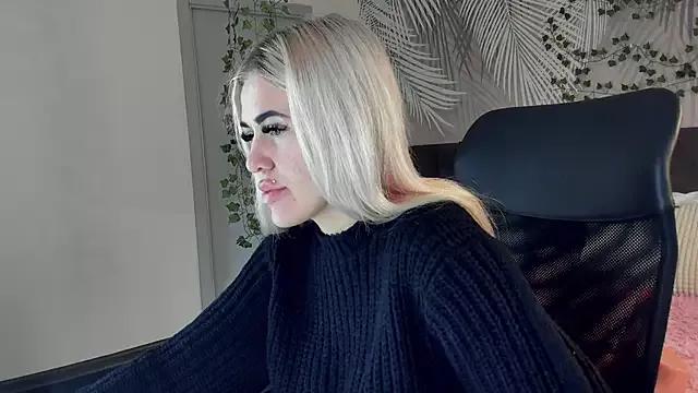 Kira_Key from StripChat is Freechat