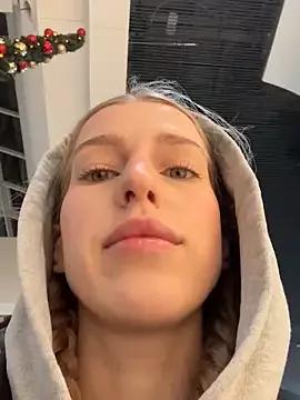 kira_mia from StripChat is Freechat