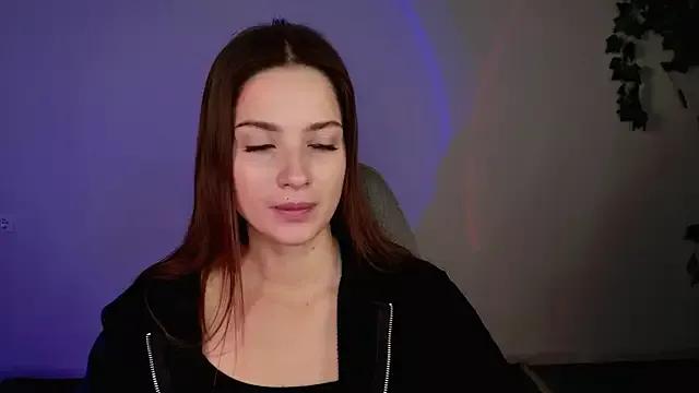 KiraVair from StripChat is Freechat