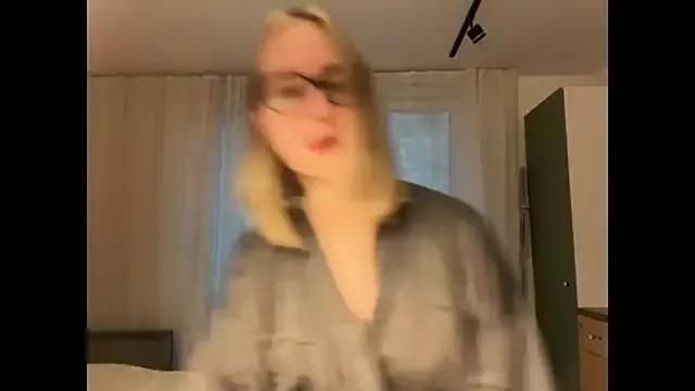 KiraxFate from StripChat is Freechat