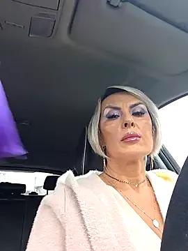 KirraWhite from StripChat is Freechat