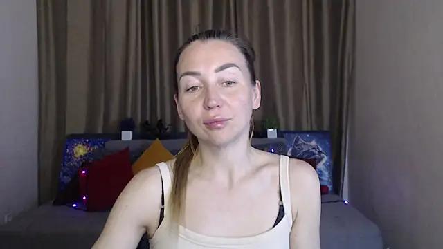 Kiss_julli88I from StripChat