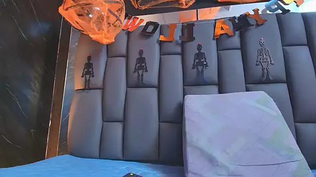 kissme_luna from StripChat