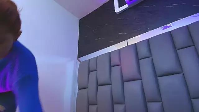 kissme_luna from StripChat