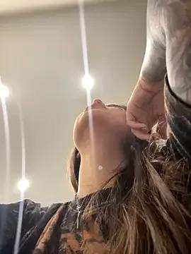 KissMeSashaPlz from StripChat is Freechat