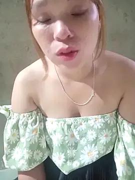 kitten-cute from StripChat is Freechat
