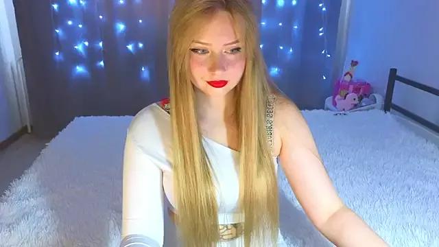 kitten_kiss from StripChat