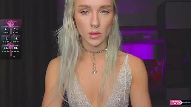 KittenFang from StripChat