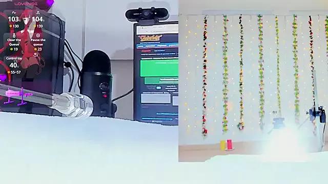Kitty__Rose__ from StripChat is Freechat