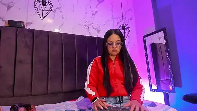 Kitty_chs1 from StripChat is Freechat