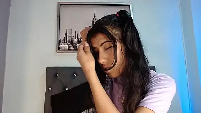 Kitty_gh1 from StripChat is Freechat