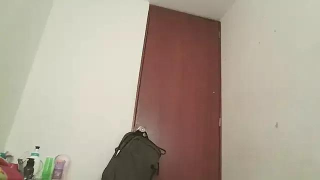 kitty_hot75 from StripChat