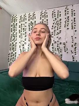 Kitty_Katrine from StripChat