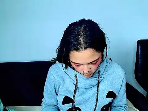 Kitty_ravee from StripChat