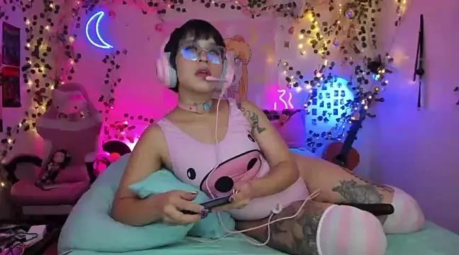 Dirty chat webcam: explore liveshows with versed models, from laying bare to fetishes, in a variety of sexy free adult webcams.