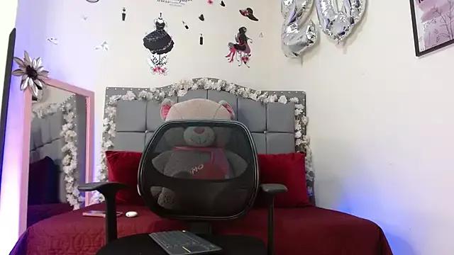Kitty_Slim from StripChat is Freechat
