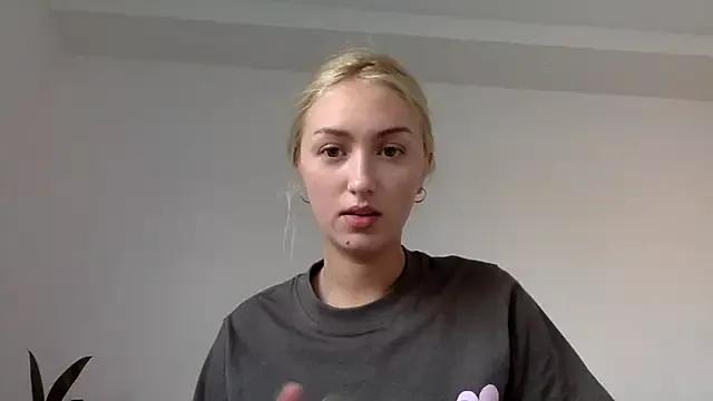 Kitty_Swetty from StripChat