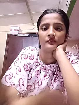 KittyBby14 from StripChat