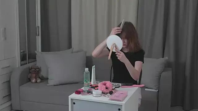 KittyBellaCiao from StripChat is Freechat