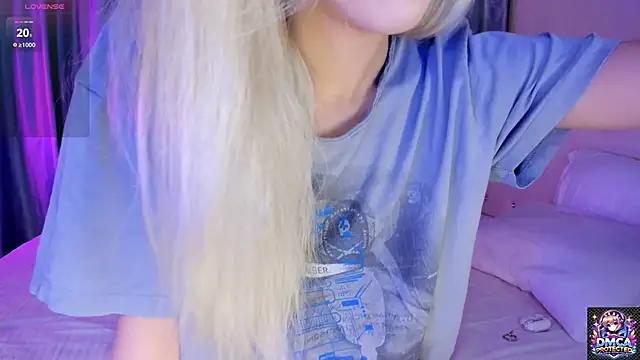 kittydollplay18 from StripChat