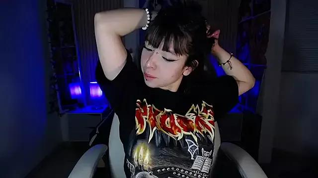 kittyhouse_hs from StripChat