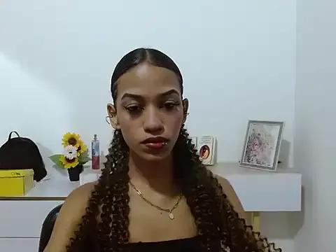 KittyLove_s from StripChat