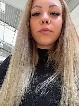 Photos of KittyMissyX from StripChat is Freechat