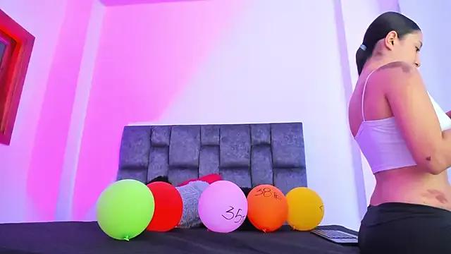 kittymonroe1 from StripChat is Freechat