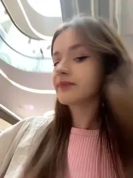 KittyQueeny from StripChat is Freechat