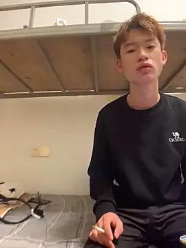 KK-cuteboy from StripChat is Freechat